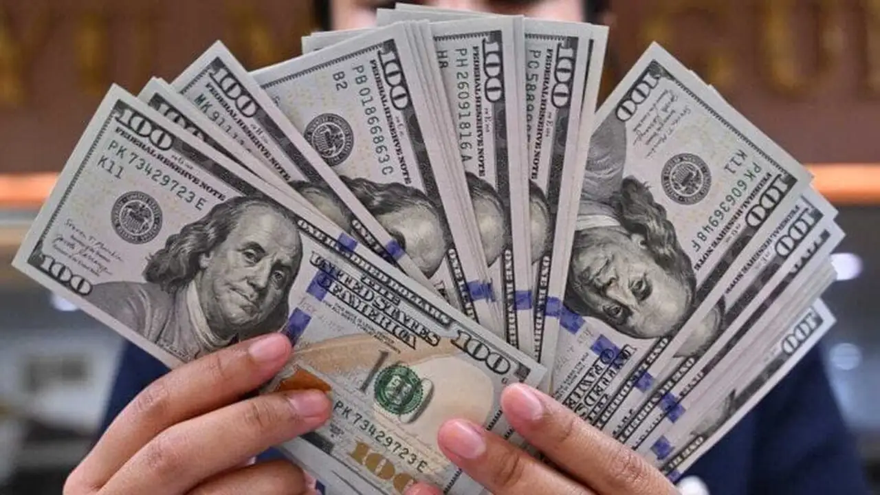 سعر الدولار في البنك الأهلي المصري ليوم الجمعة 17 يوليو